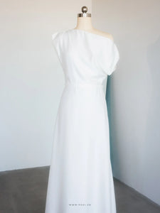 Minimalist one-shoulder wedding dress - D1642 - POXI