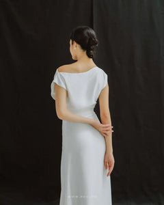 Minimalist one-shoulder wedding dress - D1642 - POXI