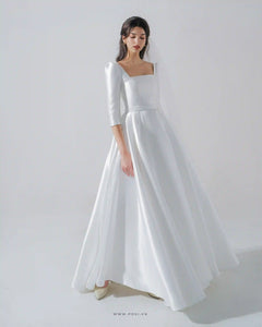 Elegant square neck wedding dress with the fluttering skirt - D1708 - POXI