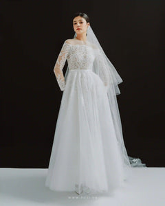 Elegant off-the-shoulder wedding dress with flared skirt and long sleeves - D1746 - POXI