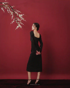 Minimalist black square neck dress with unique pleated detail and long sleeve - D1839 - POXI