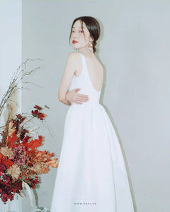 Modern open-back party white dress with square neck, sleeveless and flared skirt - D1847C - POXI